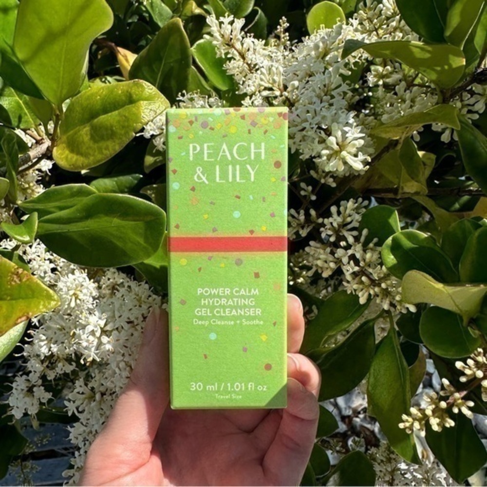 Peach and lily gel cleanser
